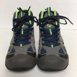 Merrell Capra Mid Waterproof Boys Hiking Boot Sz 3